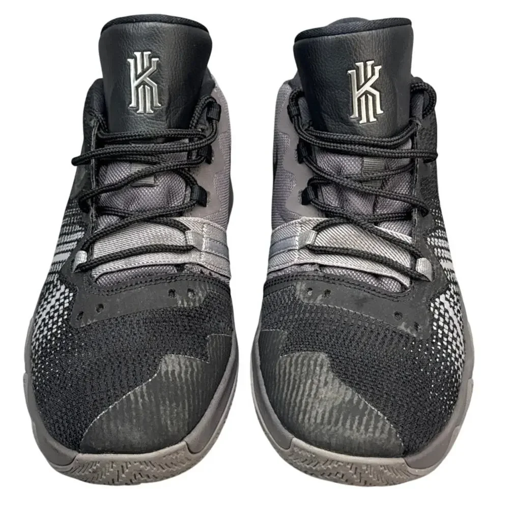 Nike Kyrie Flytrap Black Thunder Grey Basketball Boys Sneakers Youth Size 7